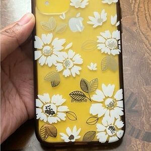 Apple iPhone Yellow Floral Case